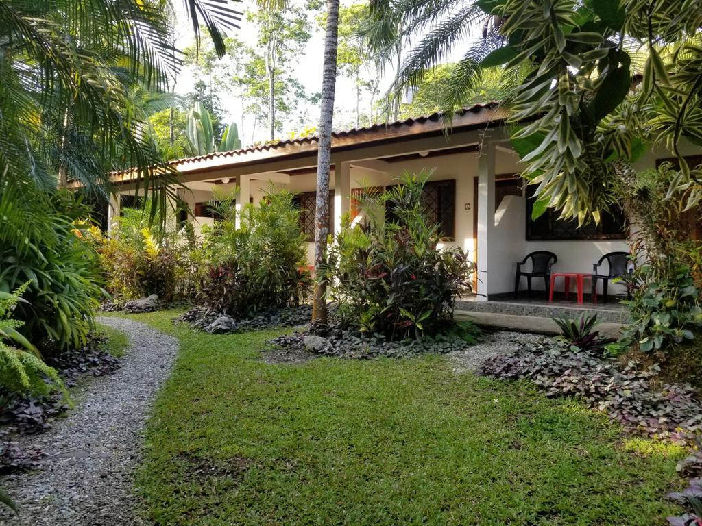 Piscina Natural On The Sea Cahuita Exterior photo